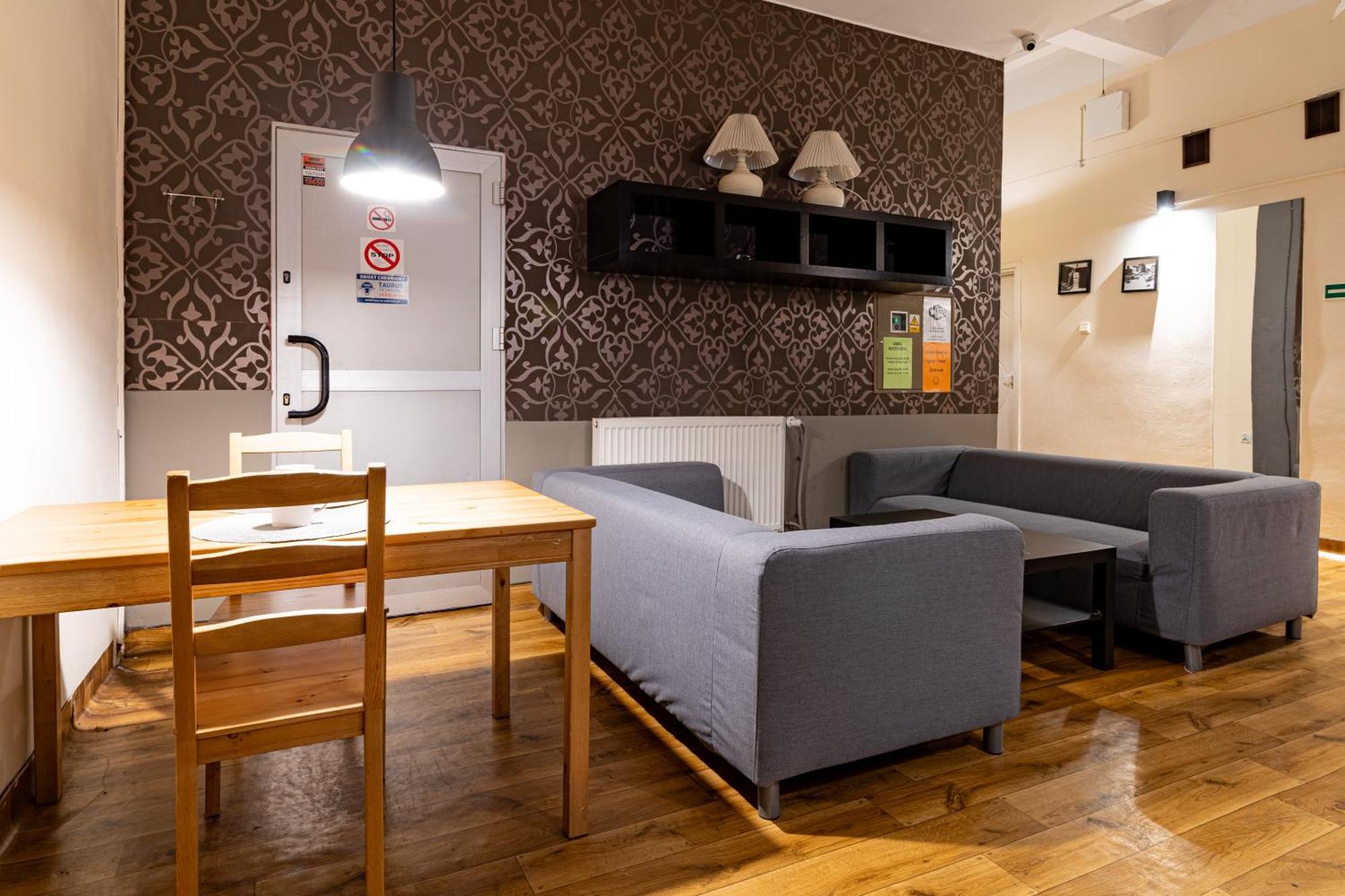 Hostel Orange Plus Torun Exterior photo