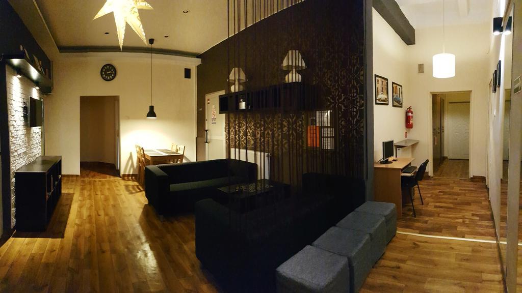 Hostel Orange Plus Torun Exterior photo
